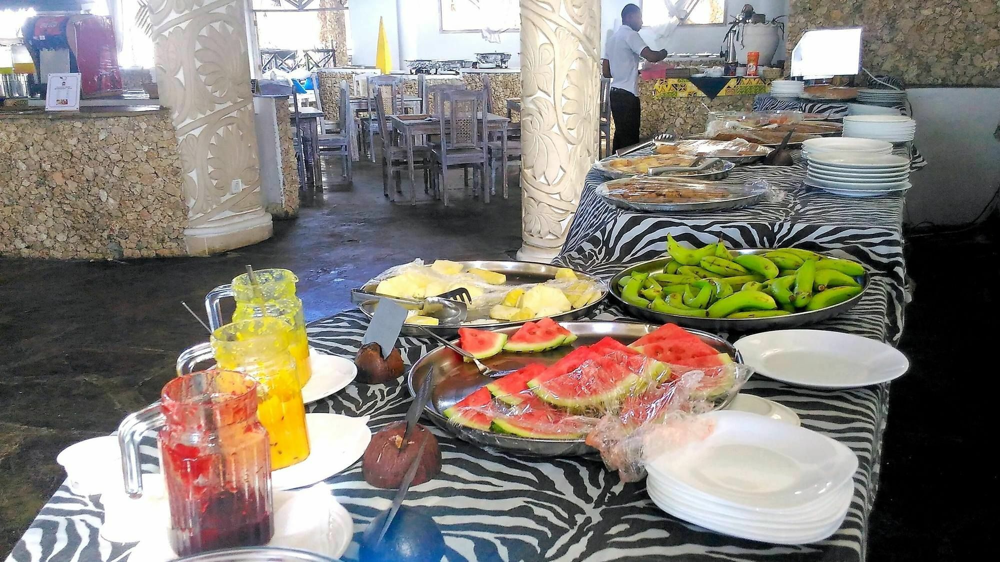Jumbo Watamu Hotel Екстериор снимка